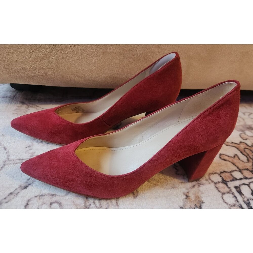 Marc Fisher Women's Sz. 6.5 Burgundy Suede Solid Heeled Pointed Shoes